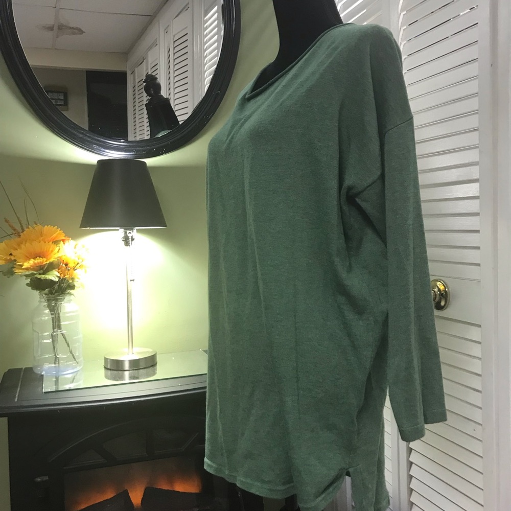 Sweater - Picture 2 of 5